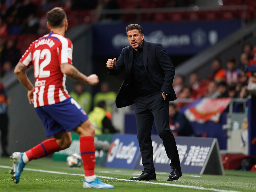 西蒙尼强忍泪水,国王杯巴萨淘汰令其动容