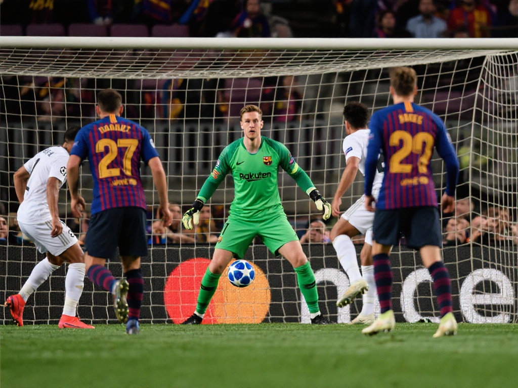 此外，什琴斯尼所在球队的防线稳定性在这场