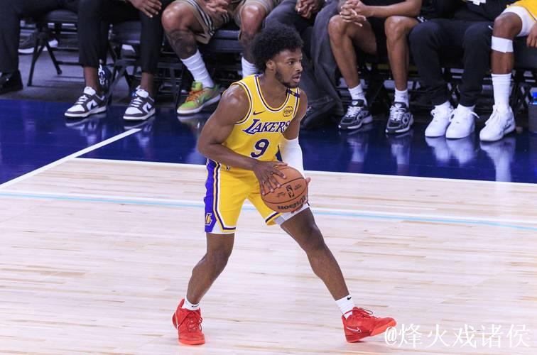 2018年太阳状元艾顿加盟湖人，现表现出色